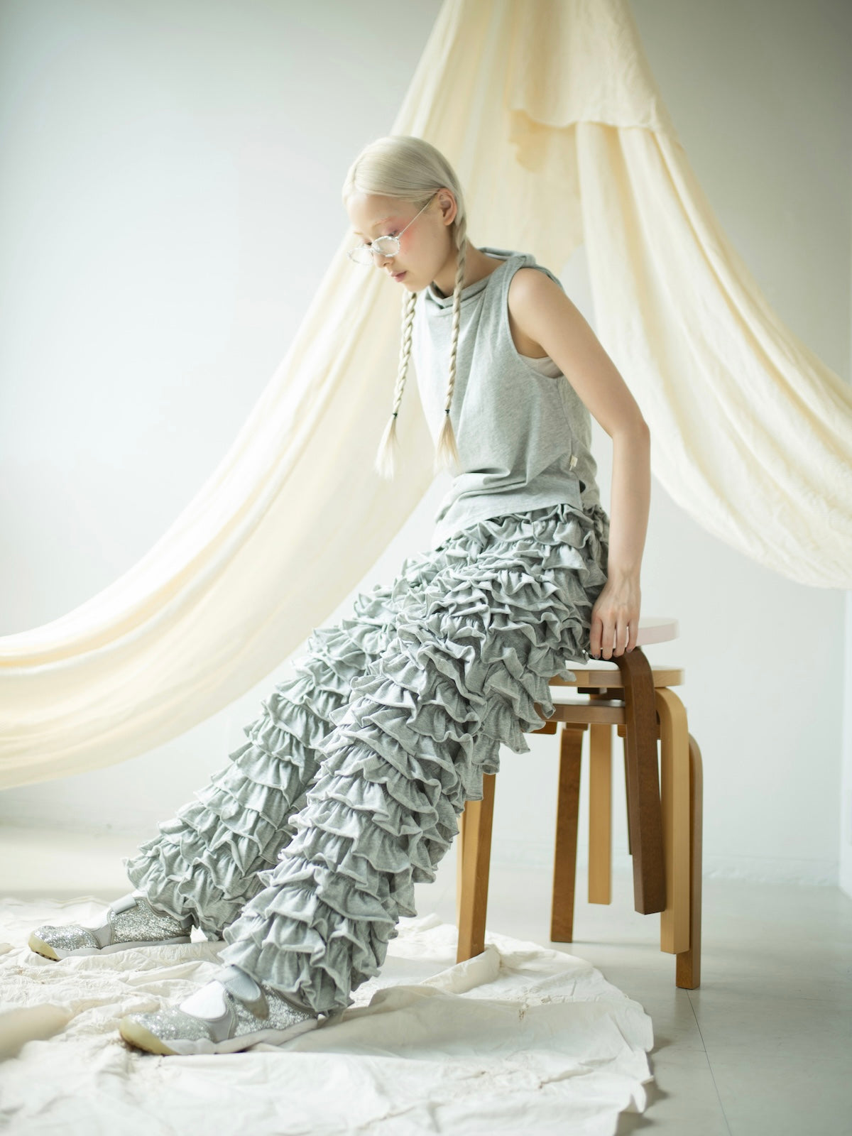 FRILL CUTSAW LONGPANTS