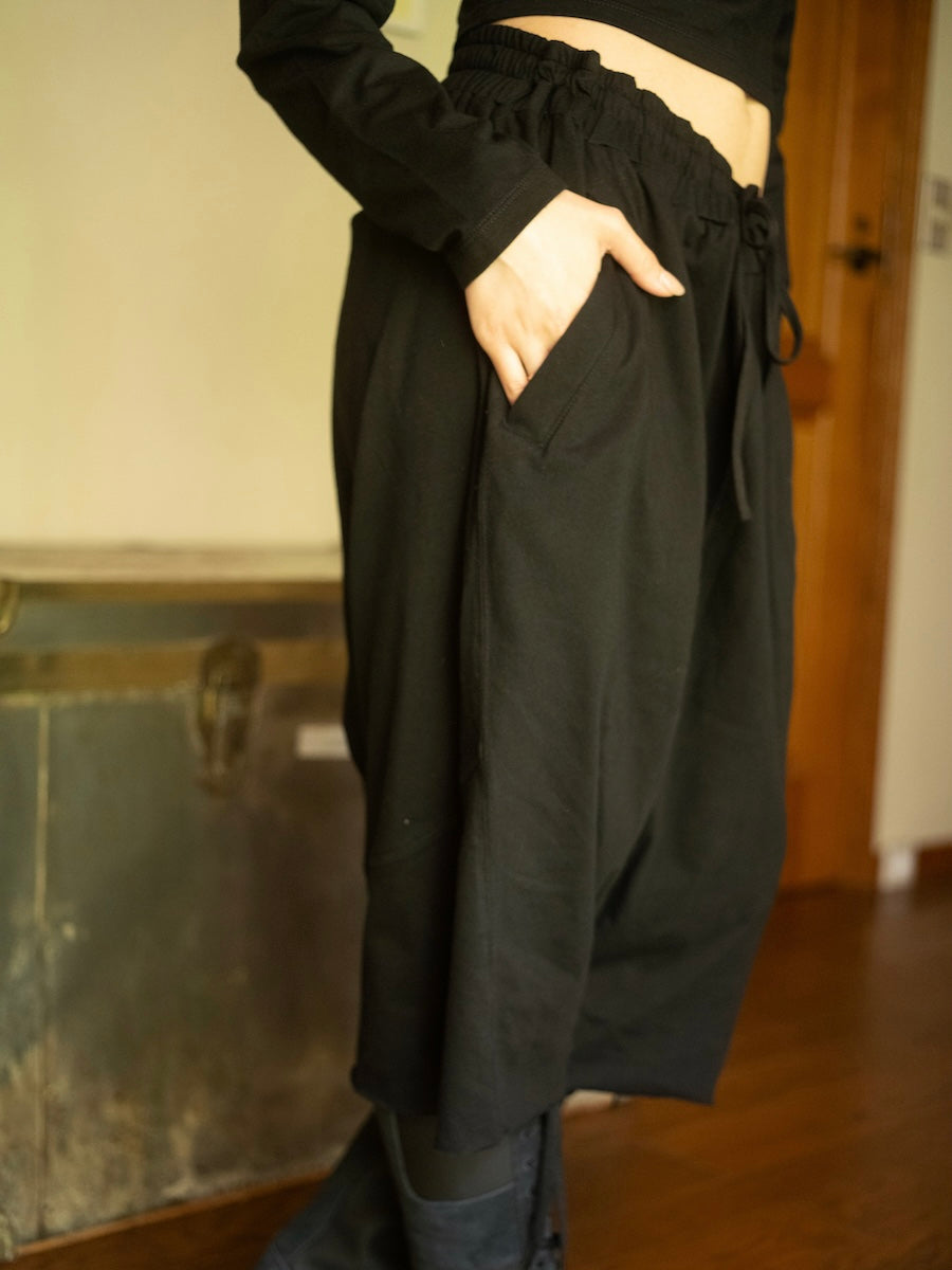 LOOSE HALF PANTS