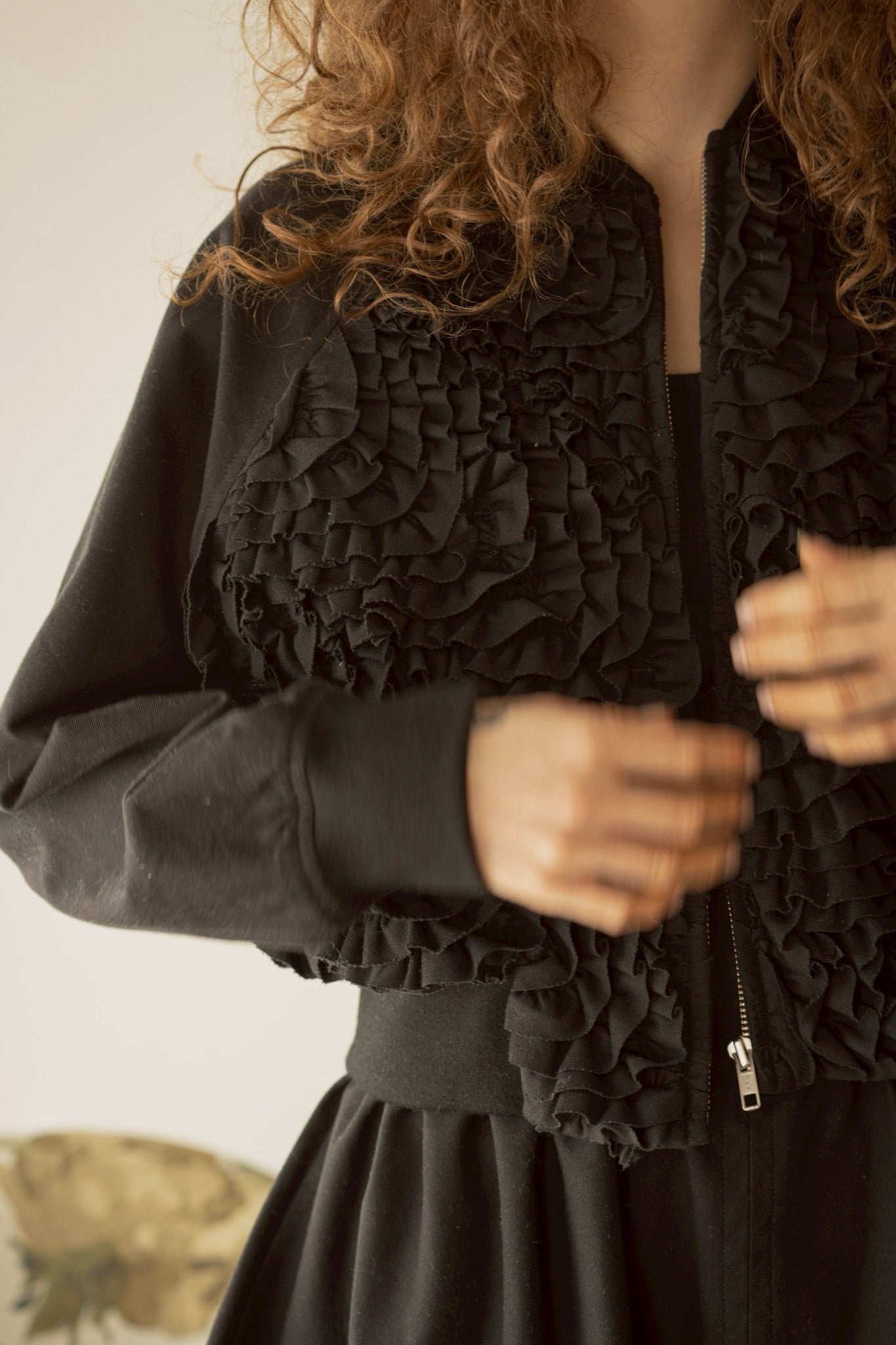 FRILL BLOUSON