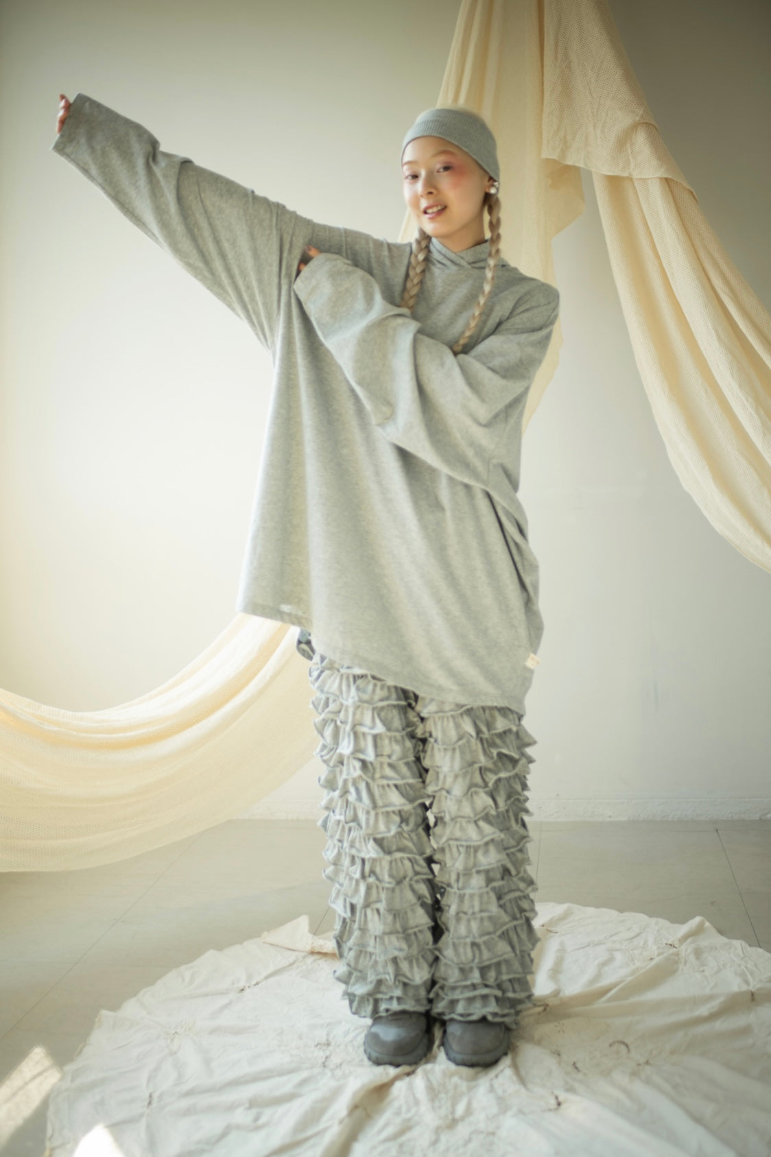 FRILL CUTSAW LONGPANTS