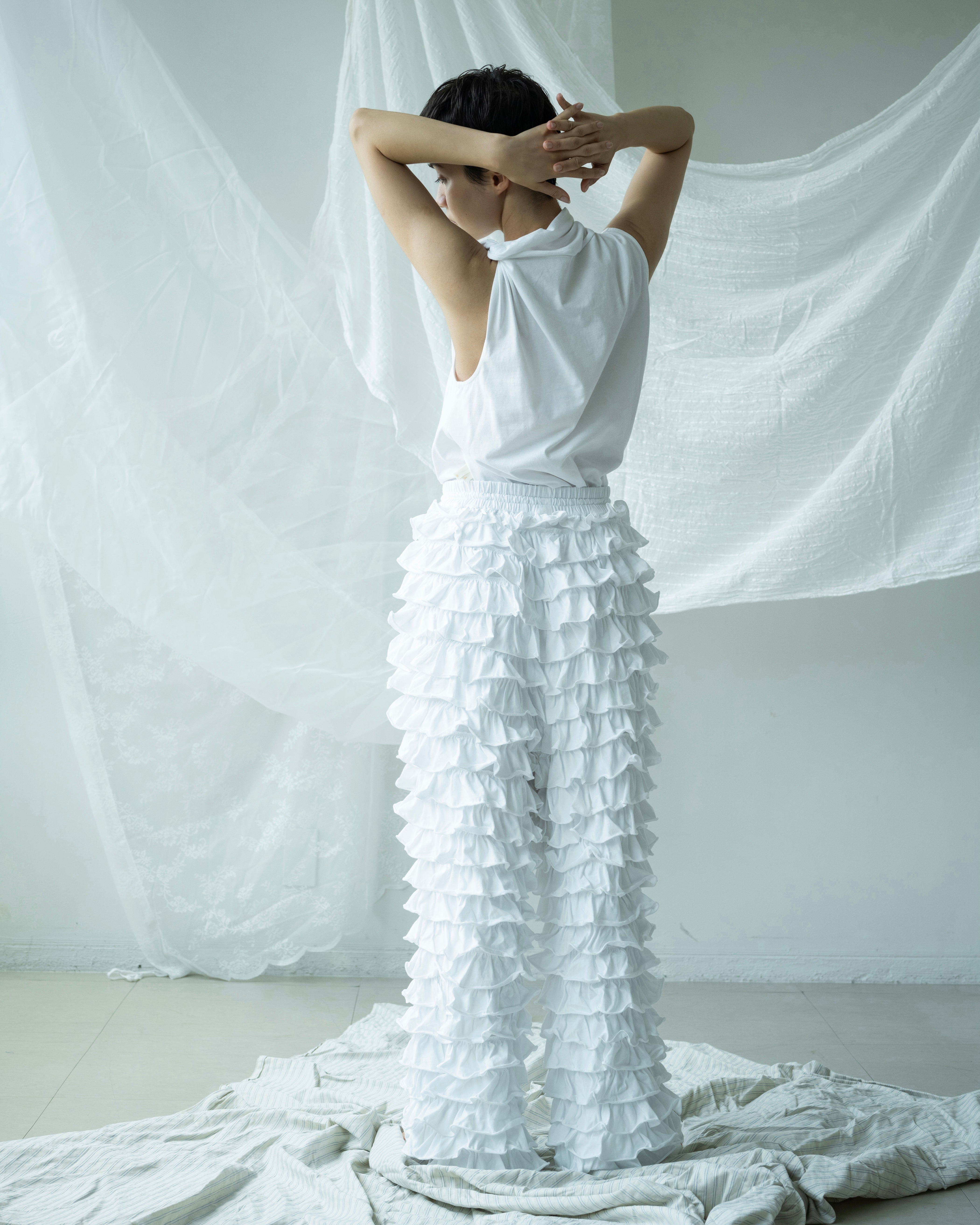 FRILL CUTSAW LONGPANTS