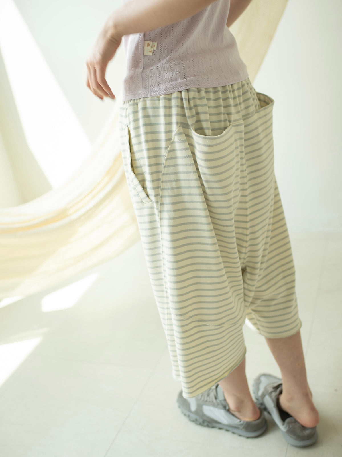 BORDER LOOSE HALF PANTS