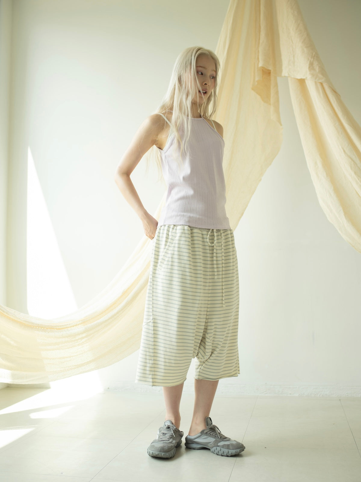 BORDER LOOSE HALF PANTS
