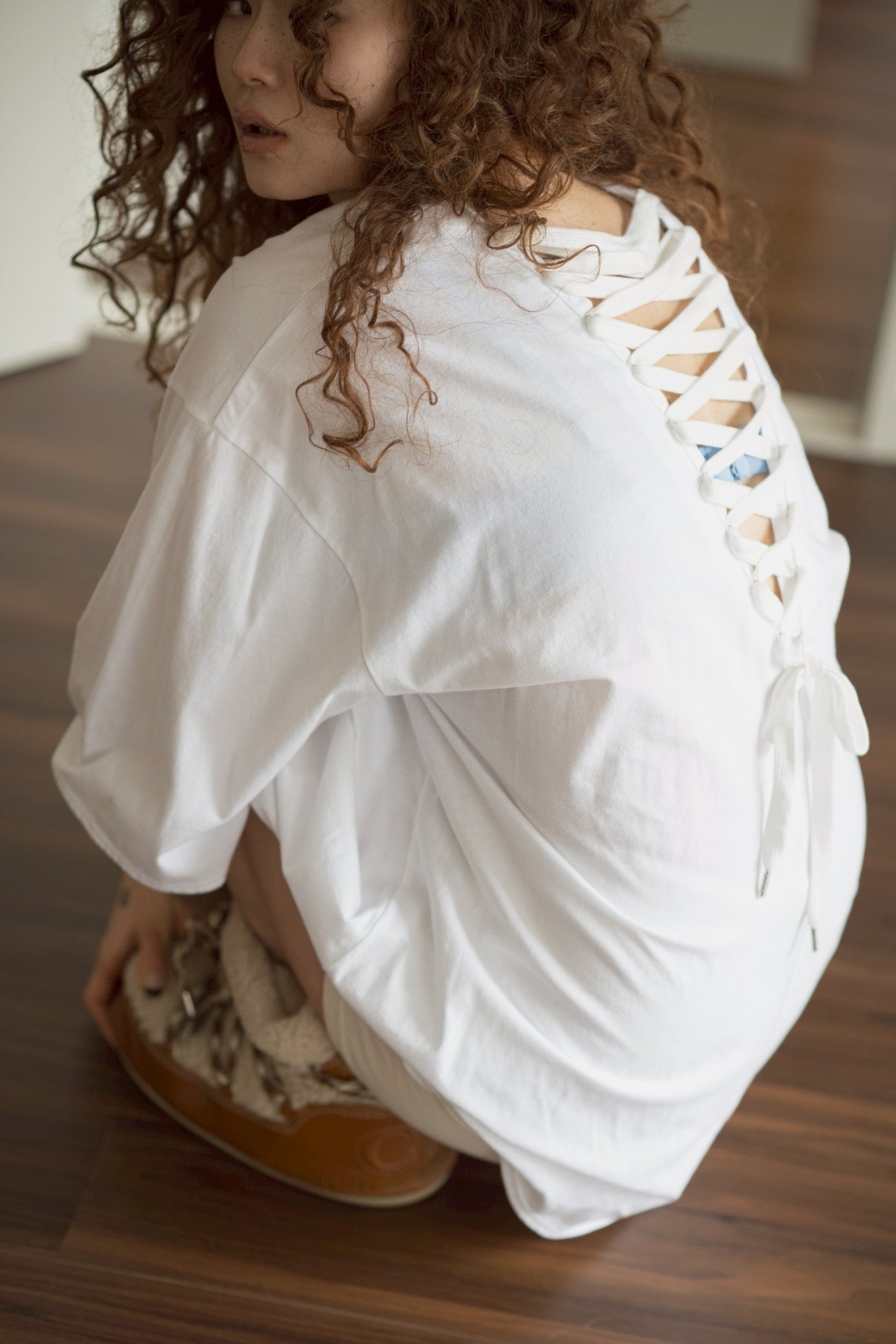 LOOSE LACE-UP BACK T-SHIRT